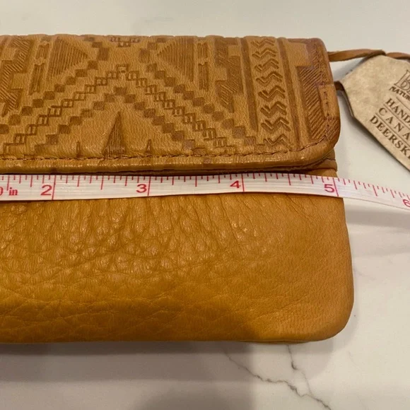 NWOT Brama Handmade Canada Deerskin Tooled Leather Wallet - Picture 12 of 14